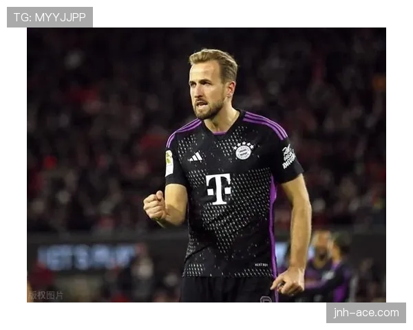 哈里·凯恩回撤组织能力解析：中锋转型进攻核心的战术角色演变