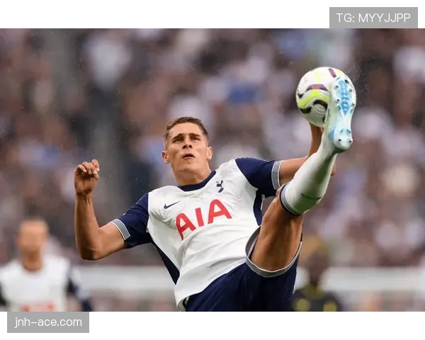 巴萨欧冠经验不足问题对球队的欧战稳定性与关键战发挥形成影响