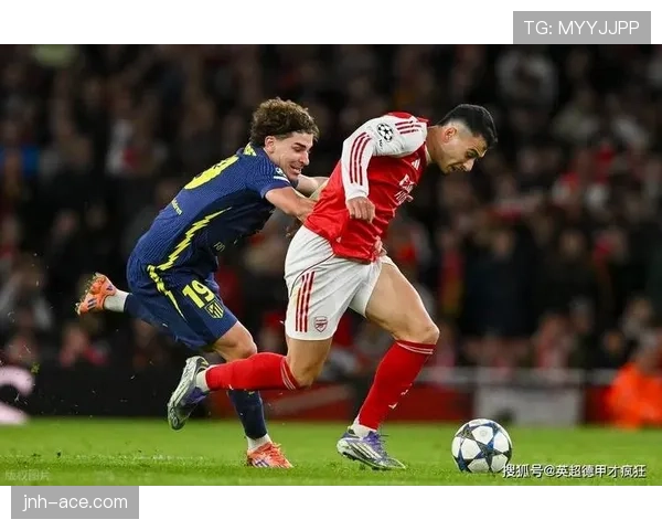 亨利本赛季加速突破撕开防线，射门效率明显超越同期锋线球员